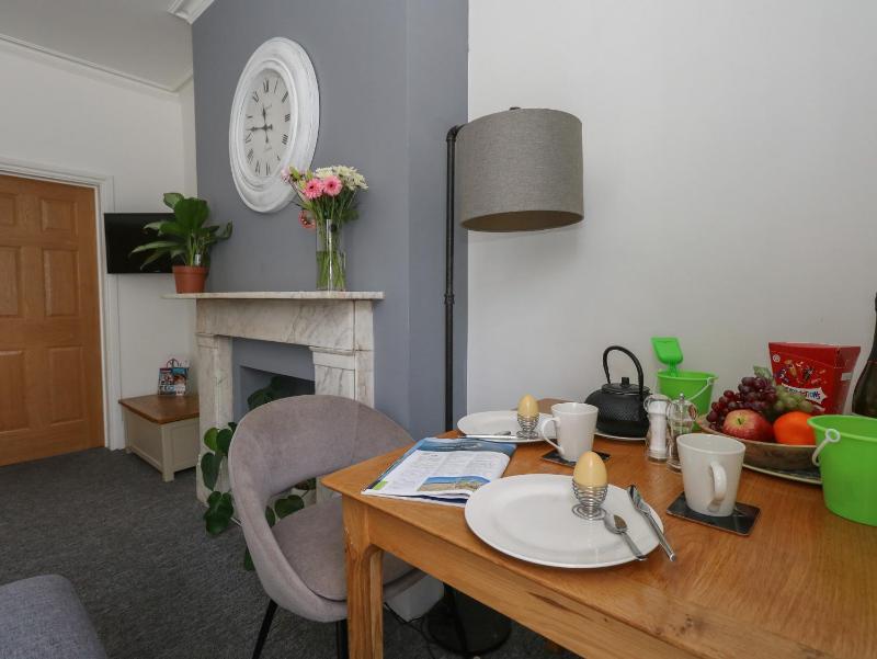 Flat 2 - Studland - image 13
