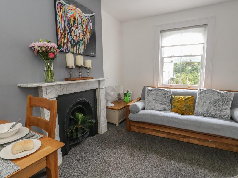 Flat 4 - Hengistbury - image 13