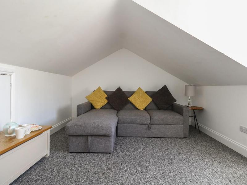 Flat 4 - Hengistbury - image 20