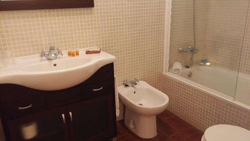 Triple Room with View image 2