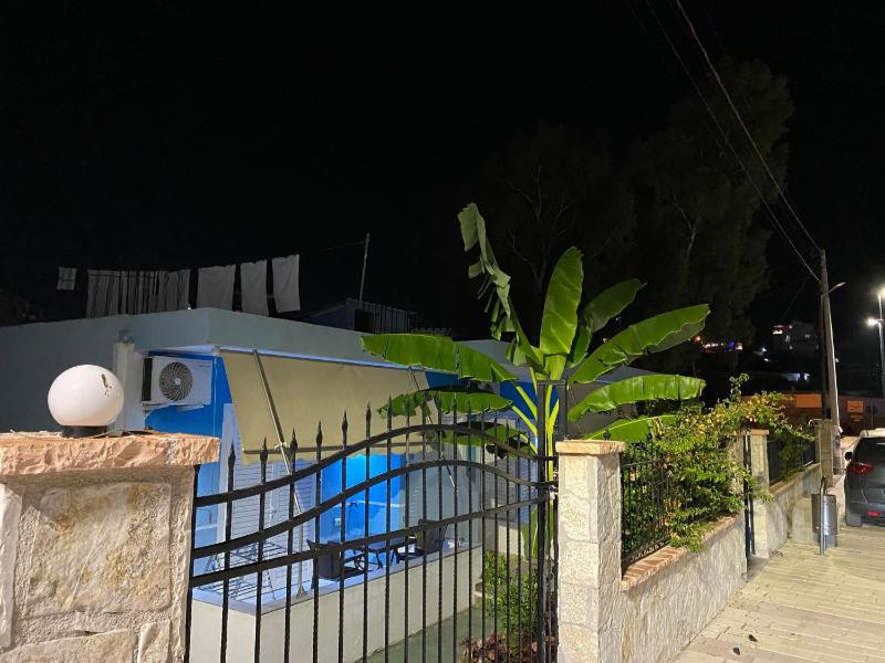 Elton Tafa guesthouse - image 12