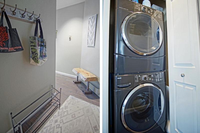 Outdoor Pool and Hot Tub Gas Grill on Patio Private Washer & Dryer - image 40