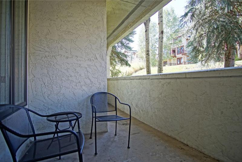 Outdoor Pool Private Washer & Dryer Walk to Everything Affordable Rates - image 13