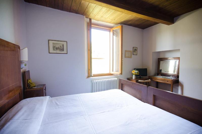 Triple Room with Pool View image 1