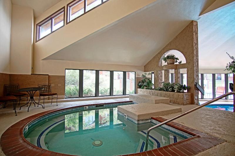 4 Pools and 10 Hot Tubs Renovated Penthouse Condo Ski Season Private Shuttle - image 24