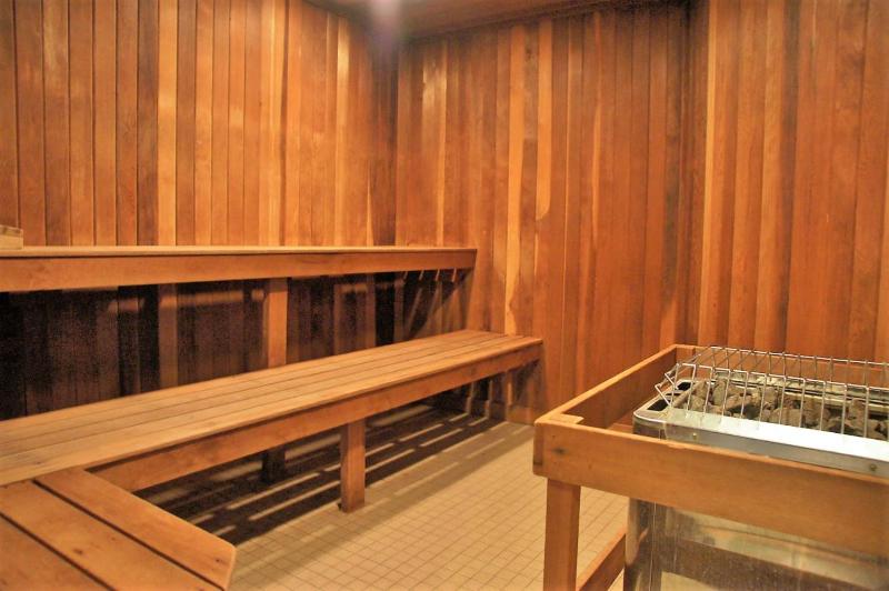 4 Pools and 10 Hot Tubs Renovated Penthouse Condo Ski Season Private Shuttle - image 5
