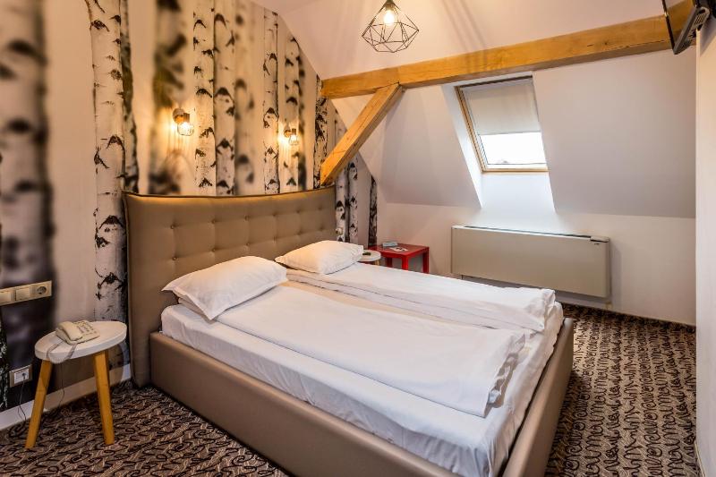Hotel Bliss - image 23