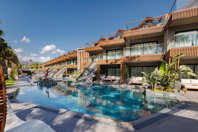 Double or Twin Room with Swimming Pool Access image 3