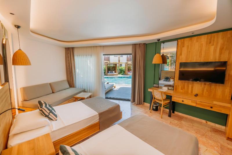 Double or Twin Room with Swimming Pool Access image 1
