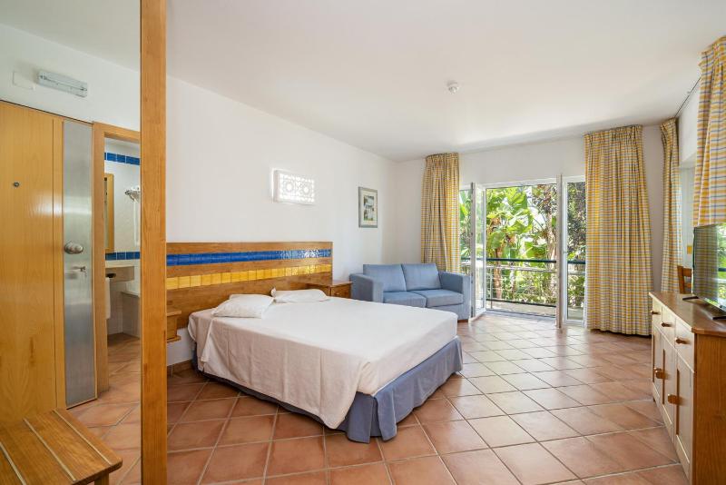 Studio Apartment image 1