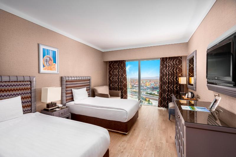 Standard Twin Room image 1