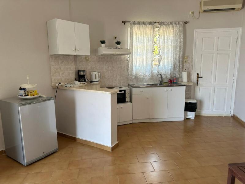 One-Bedroom House image 4