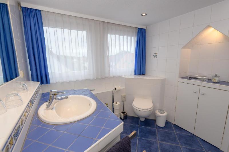 Two-Room Apartment image 4