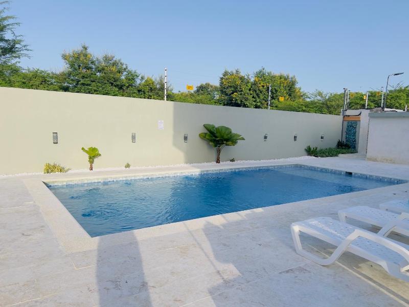 5 Star Villa minutes from Airport and Beaches - image 18