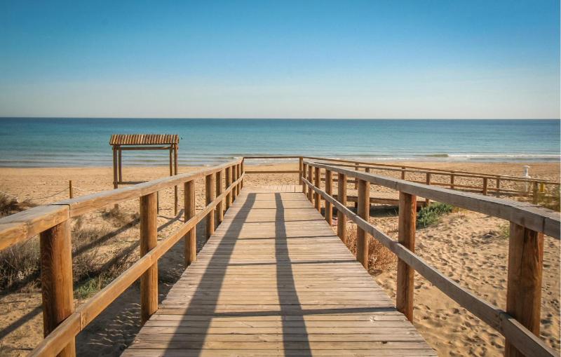3 Bedroom Nice Apartment In Santa Pola - image 7