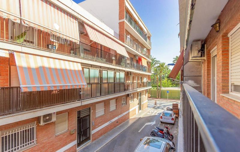 3 Bedroom Nice Apartment In Santa Pola - image 1