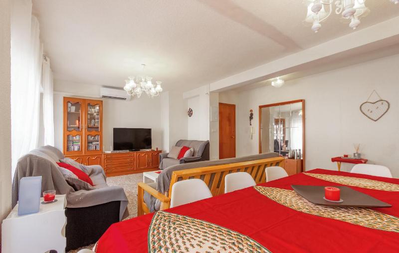 3 Bedroom Nice Apartment In Santa Pola - image 6