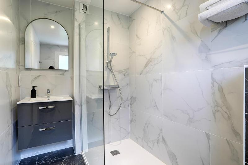 Superior Twin Room image 2