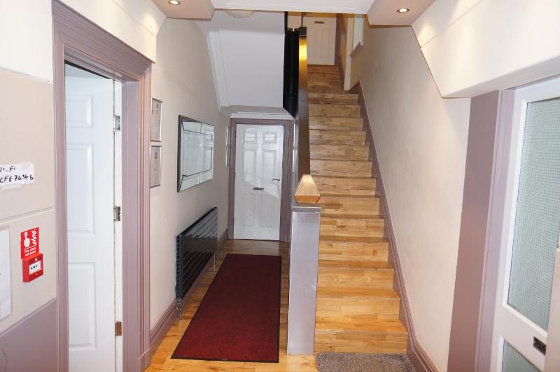 Studio (2 Adults) image 2