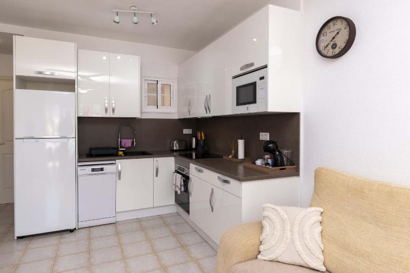 Mirador 24 - One Bed - image 3
