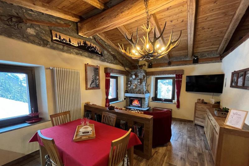 Chalet Chez Louis vista Catena Monte Bianco sulle piste da sci Images