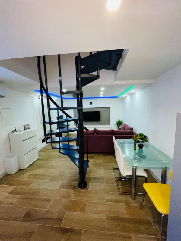 Apartman Tizianova near centar - image 9