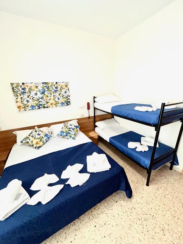 Quadruple Room image 3