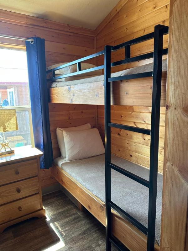 Two Bedroom Cabin with Kitchen image 4