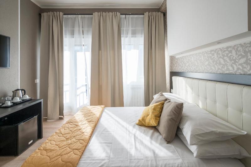 Double Room image 4