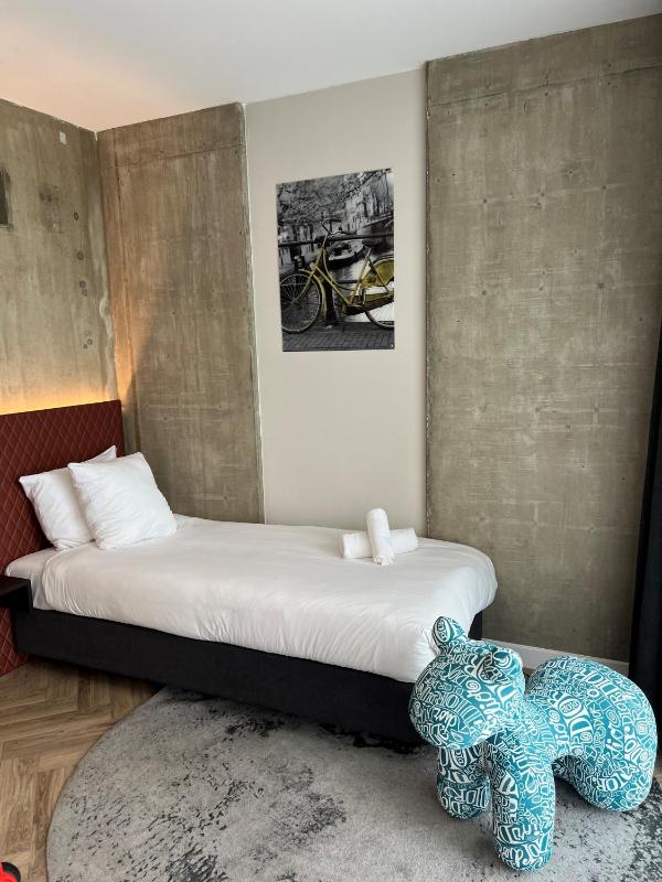 Luxury Triple Room image 3