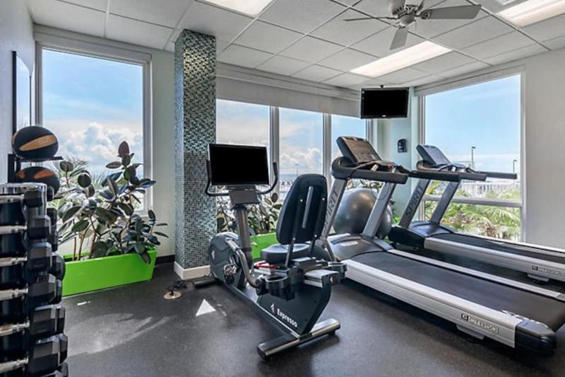 Have family fun in the sun at Daytona Beach in this resort 2BD condo - image 12