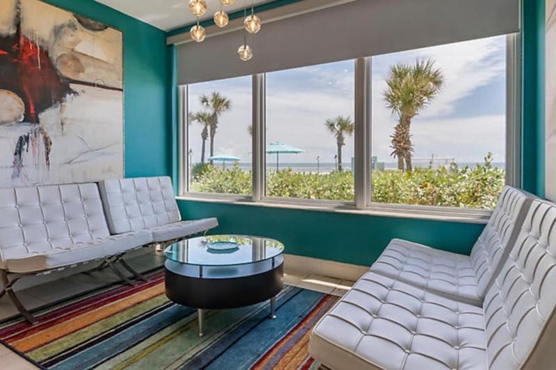 Have family fun in the sun at Daytona Beach in this resort 2BD condo - image 7