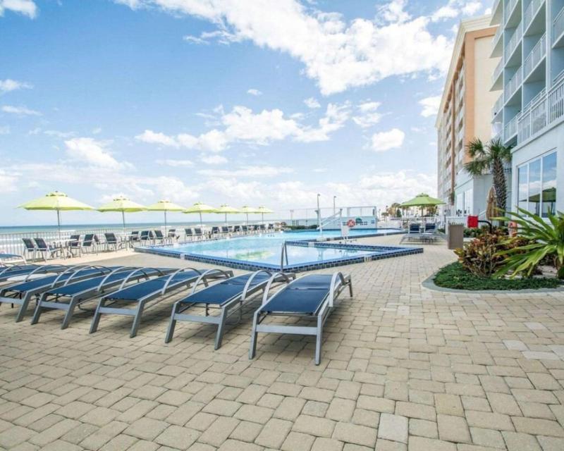 Enjoy Daytona Beach in this 1BD resort condo with resort amenities - image 20