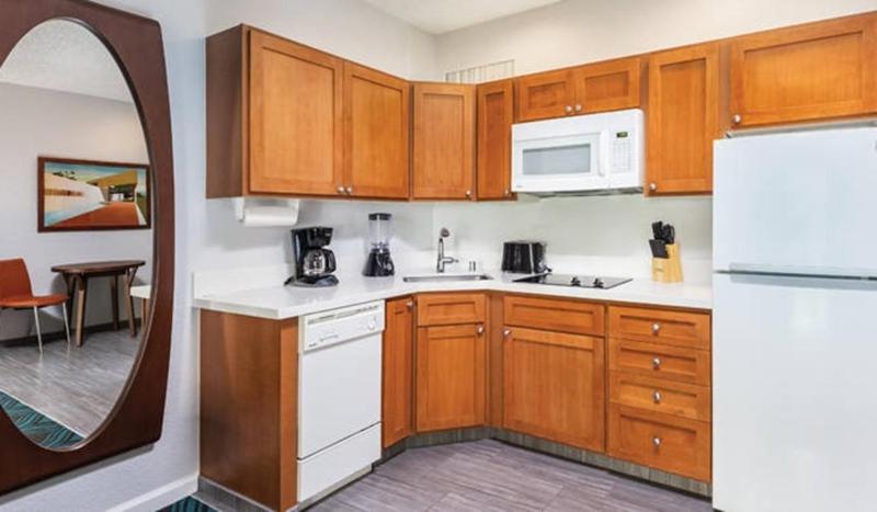 Family fun in Palm Springs in this resort 2BD condo with resort amenities including kids pool - image 25