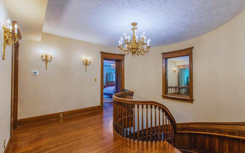 Three-Bedroom Suite image 2