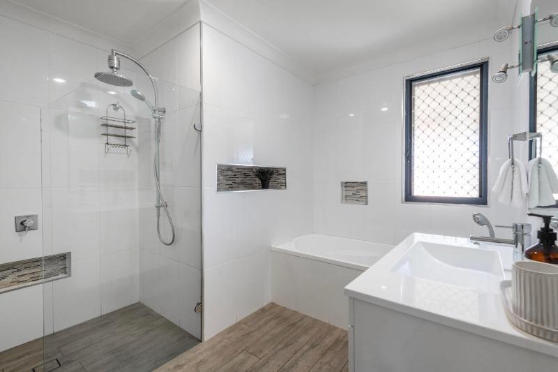Blue House on Pippi - Oceanstays - Pet Friendly - image 33
