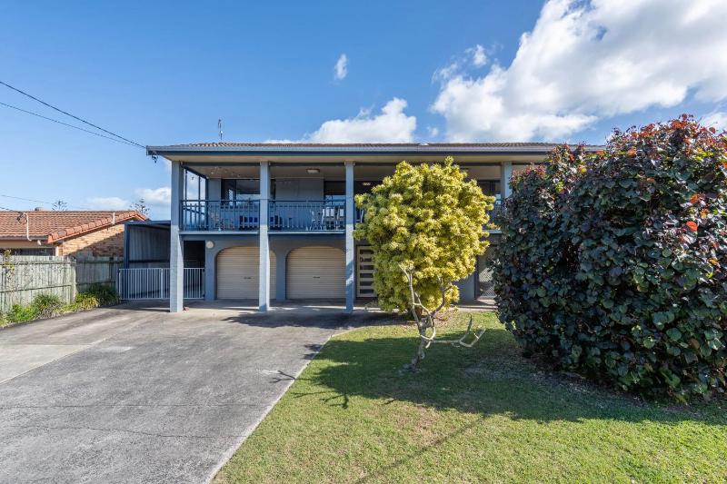 Blue House on Pippi - Oceanstays - Pet Friendly - image 2