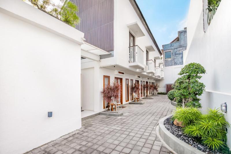 Ellavie Aparthouse Kerobokan - image 3