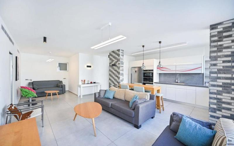 Airy 2BR at Trumpeldor By HolyGuest - image 10