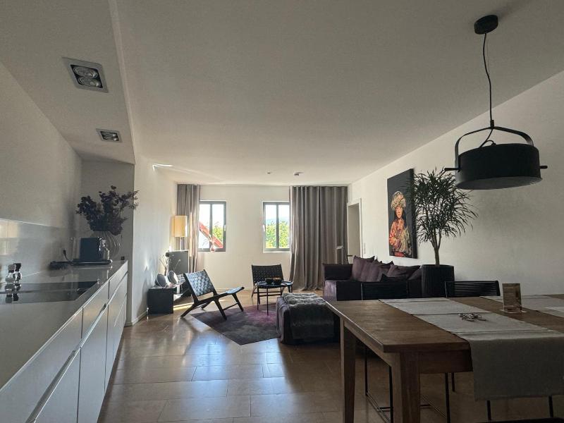 Superior Apartment image 2