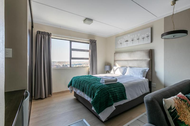 K Luxe Apartment 2 Images