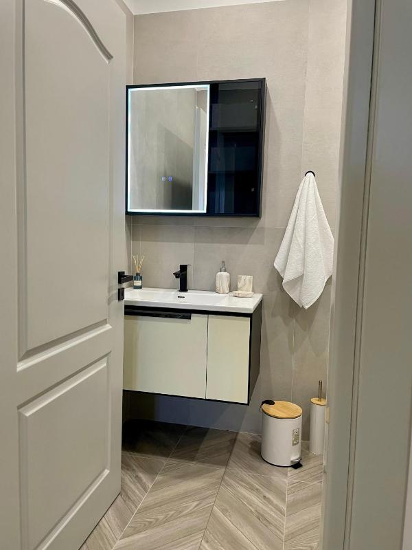 - Parking - Comfy City Center Apartment - - image 5