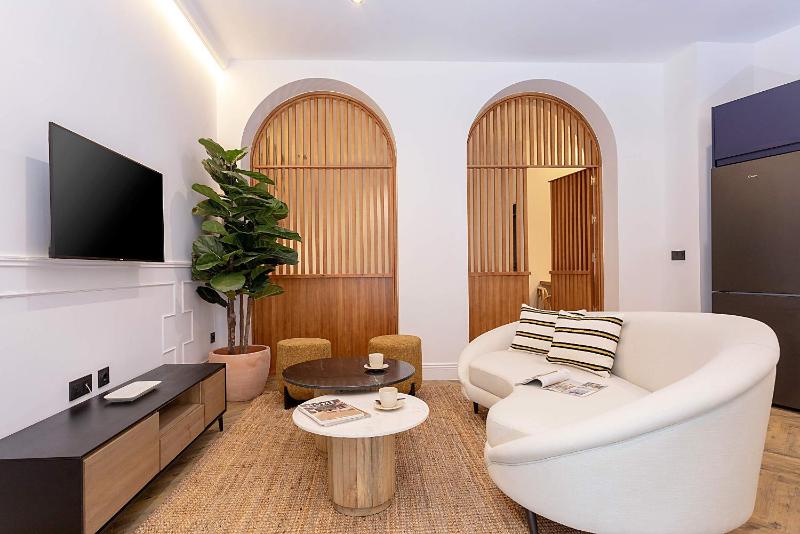 Genteel Home Lagar - image 8