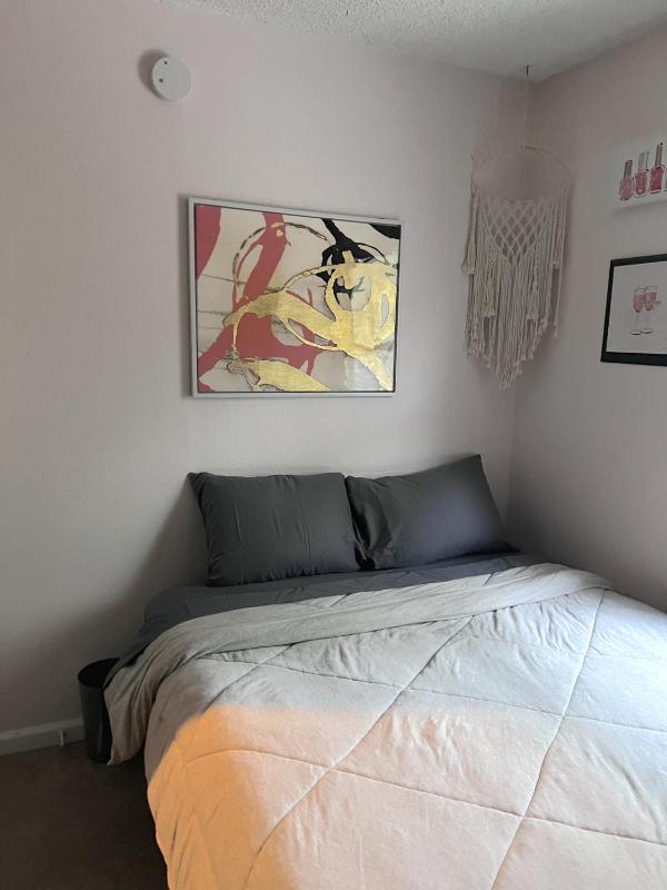 Three-Bedroom House image 3