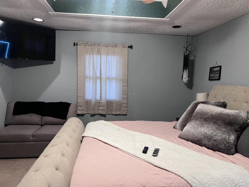 Three-Bedroom House image 2
