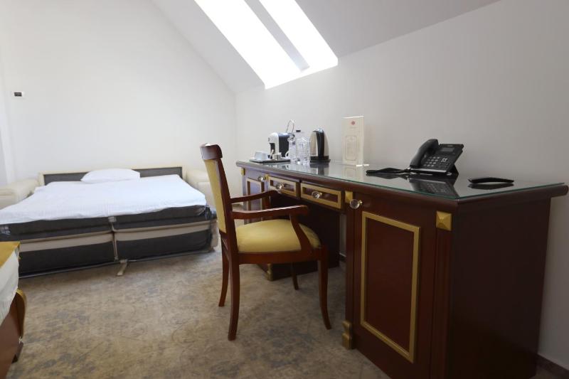 Superior Double or Twin Room image 1