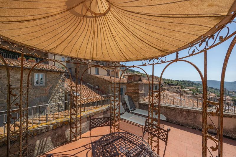 Apartment with Terrace image 2