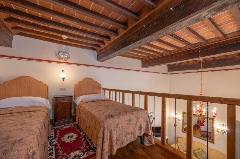 Quadruple Room image 3