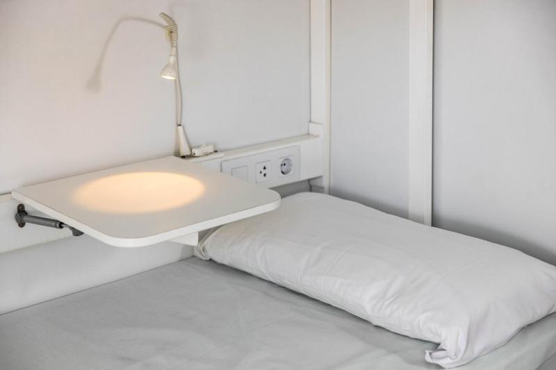 Single Bed in 10-Bed Dormitory Room image 3