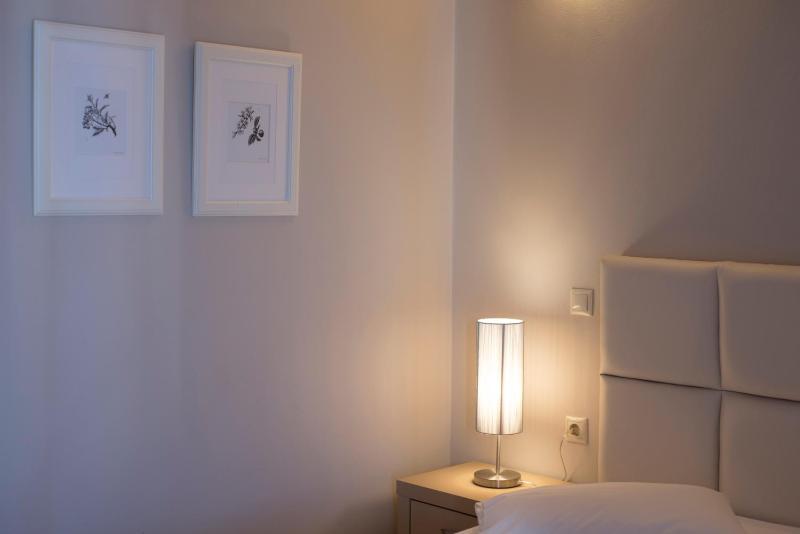 Three-Bedroom Apartment - Split Level image 3